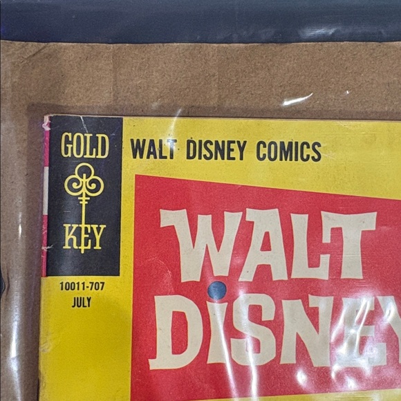 Walt Disney's Comics and Stories Vintage Comic Book (1967) - Picture 2 of 5